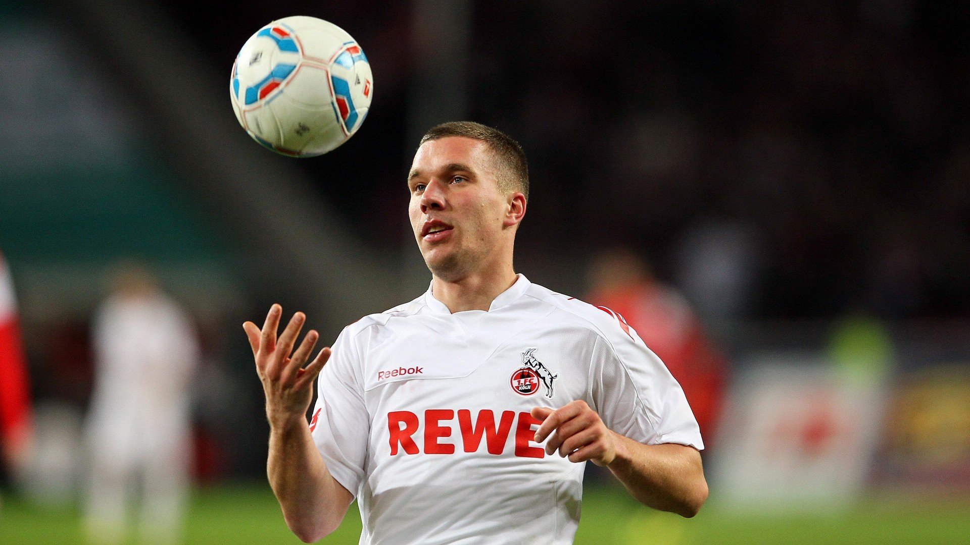 足球文化进校园项目拓展至偏远山区推动均衡发展，学校足球文化